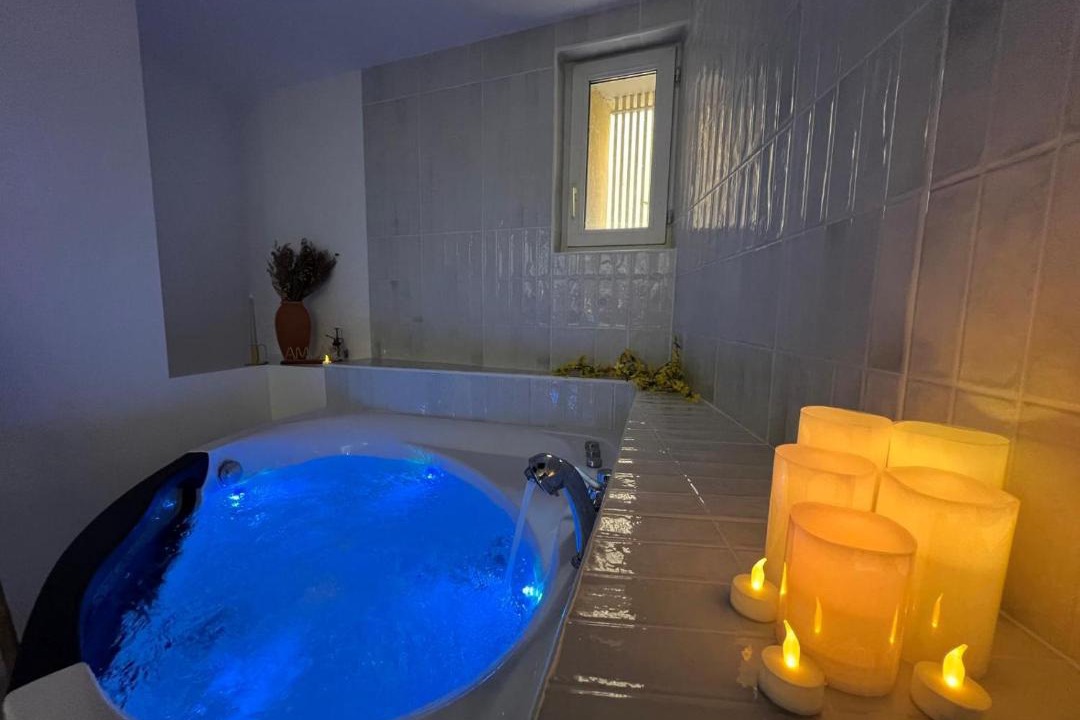 Photo of Bathroom in Clemenceau