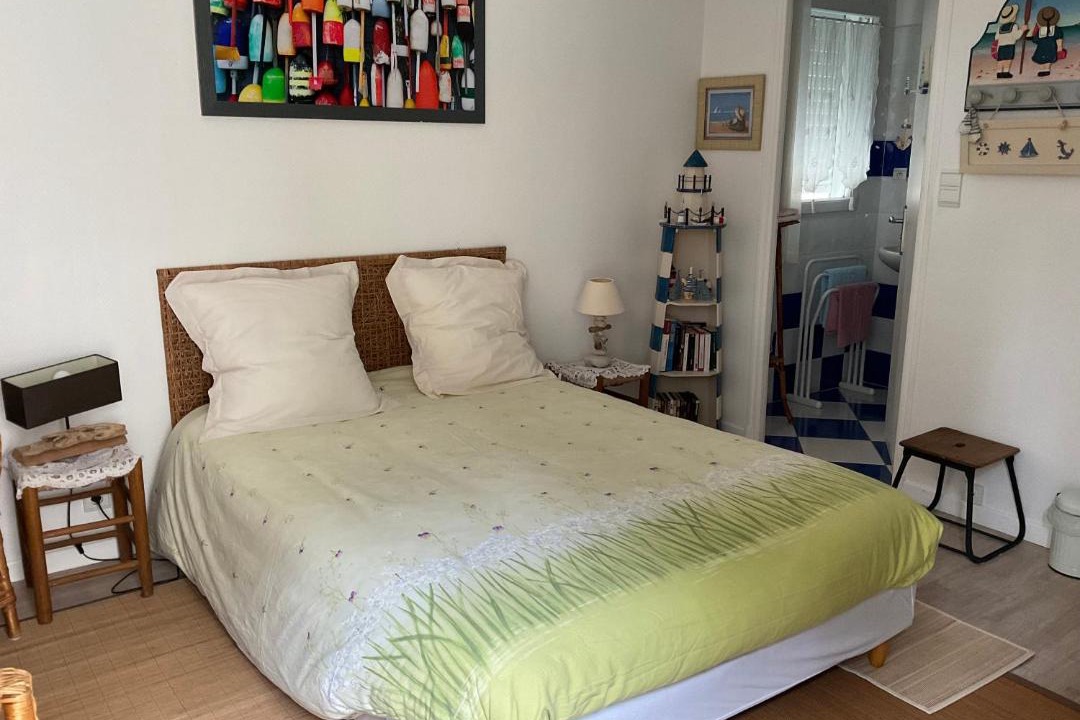 Photo of Others in Crach