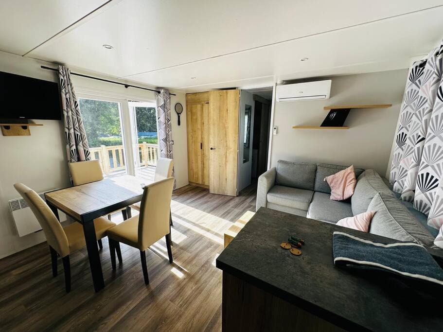 Photo of Others in Neuvy