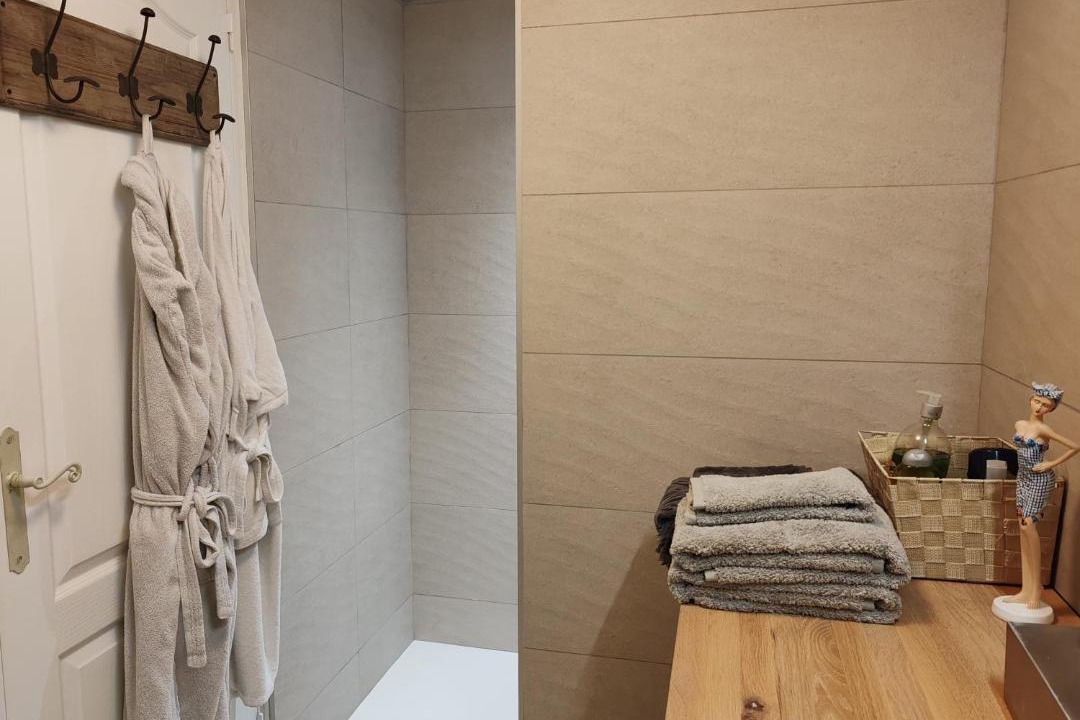 Photo of Bathroom in Teuillac