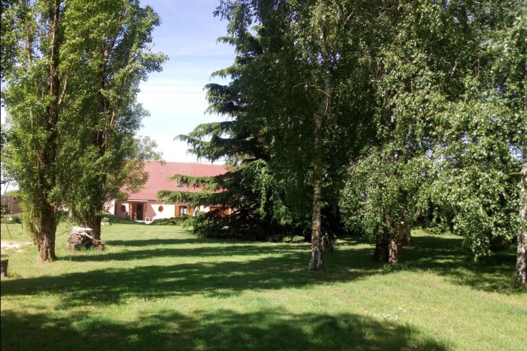 Photo of Others in Serazereux