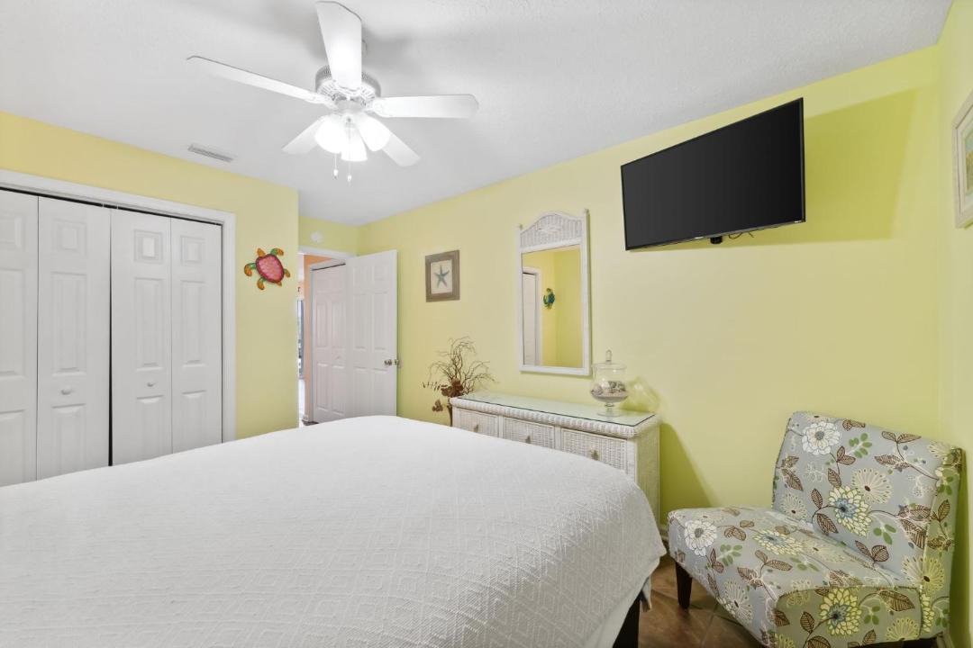 Photo of Bedroom in Bahama Beach
