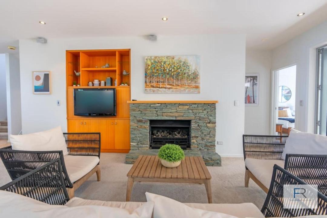 Photo of Others in Castor Bay