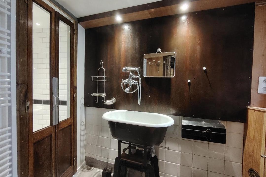 Photo of Bathroom in La Chartre-sur-le-Loir