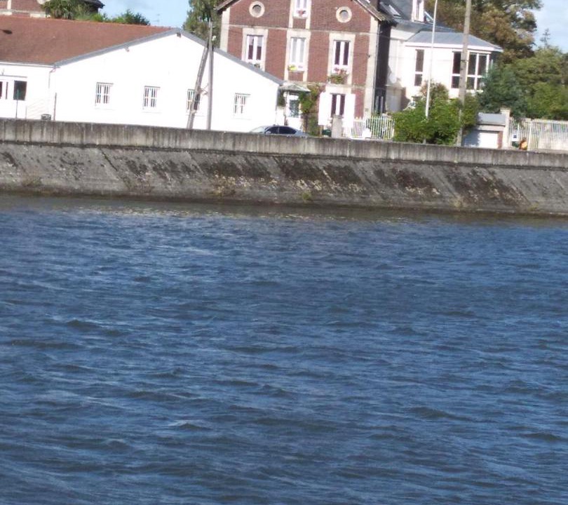 Photo of Buildings in Creil