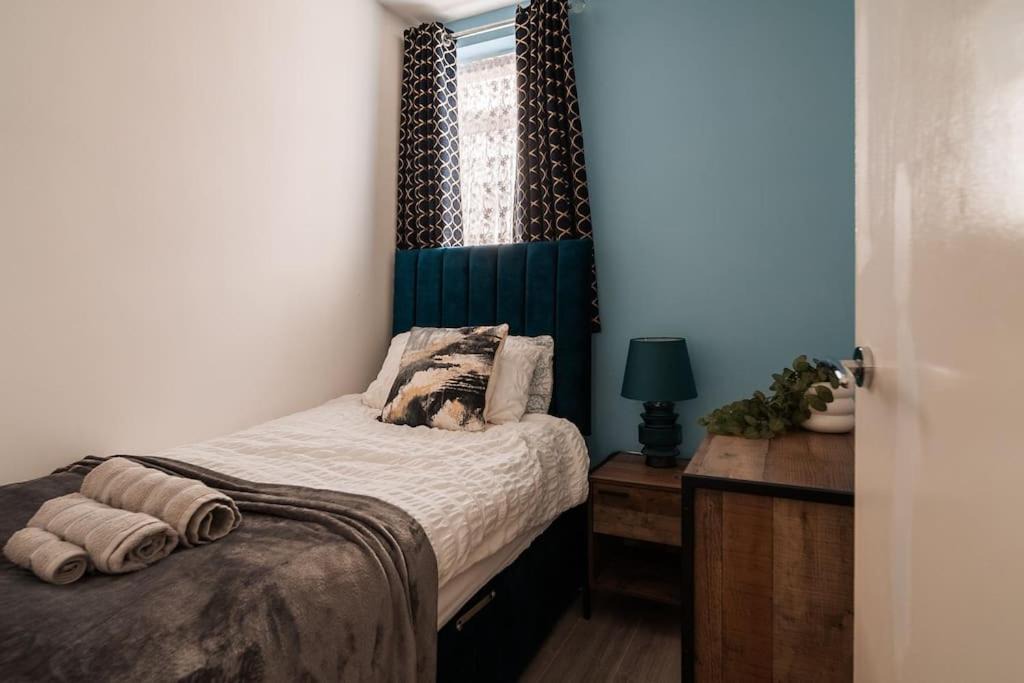 Photo of Bedroom in Enfield Highway