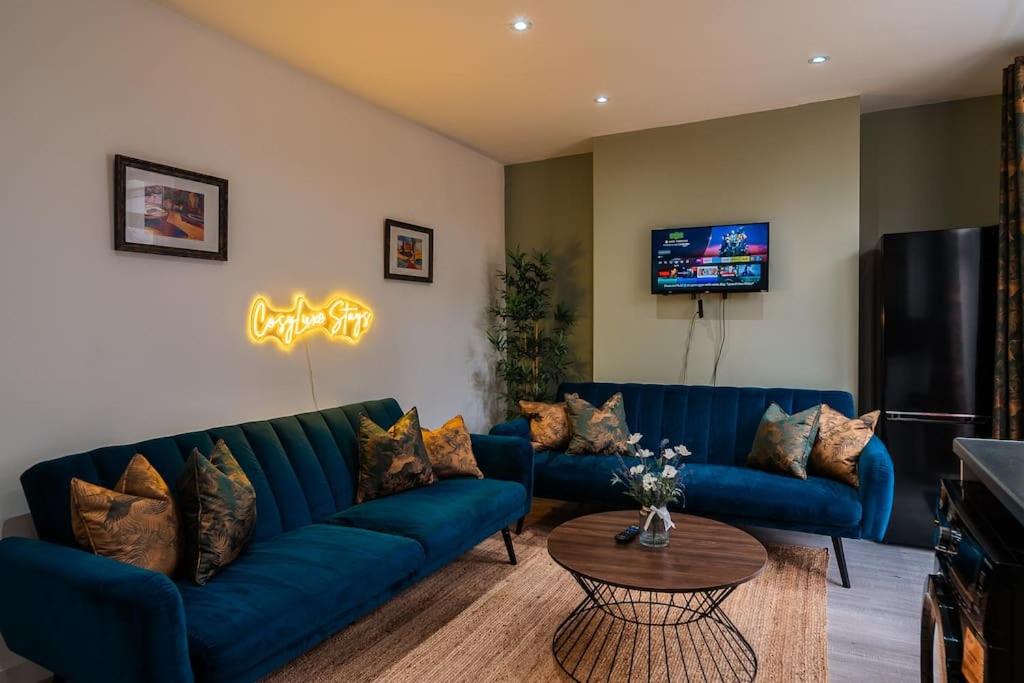 Photo of Livingroom in Enfield Highway