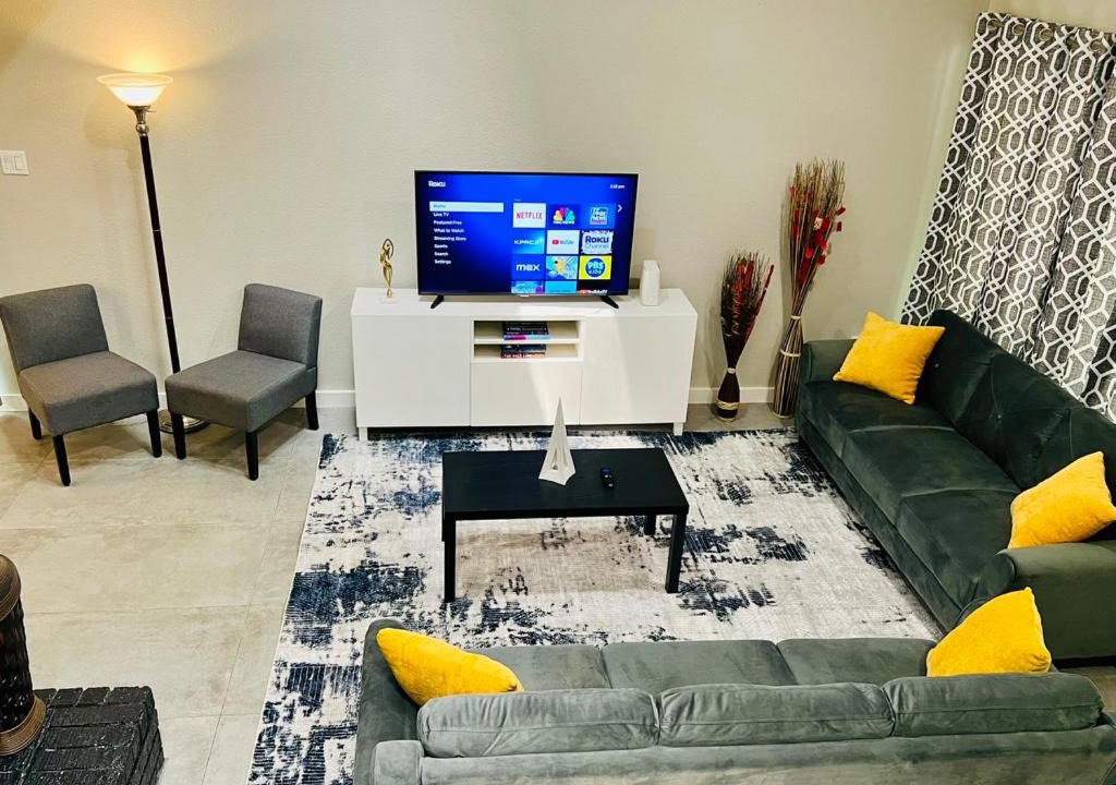 Photo of Livingroom in Grogan's Mill