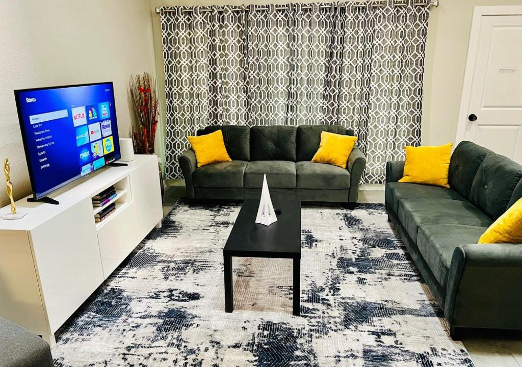 Photo of Livingroom in Grogan's Mill