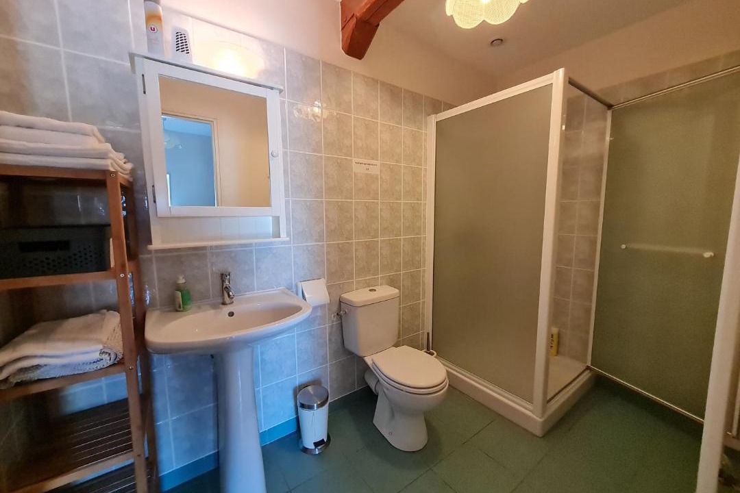 Photo of Bathroom in Cravant