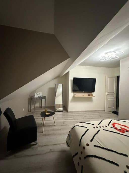 Photo of Others in Sallaumines