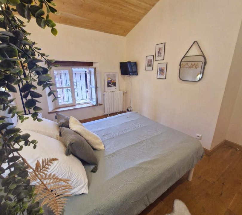 Photo of Bedroom in Montech