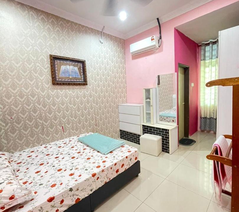 Photo of Bedroom in Kampung Jelebu