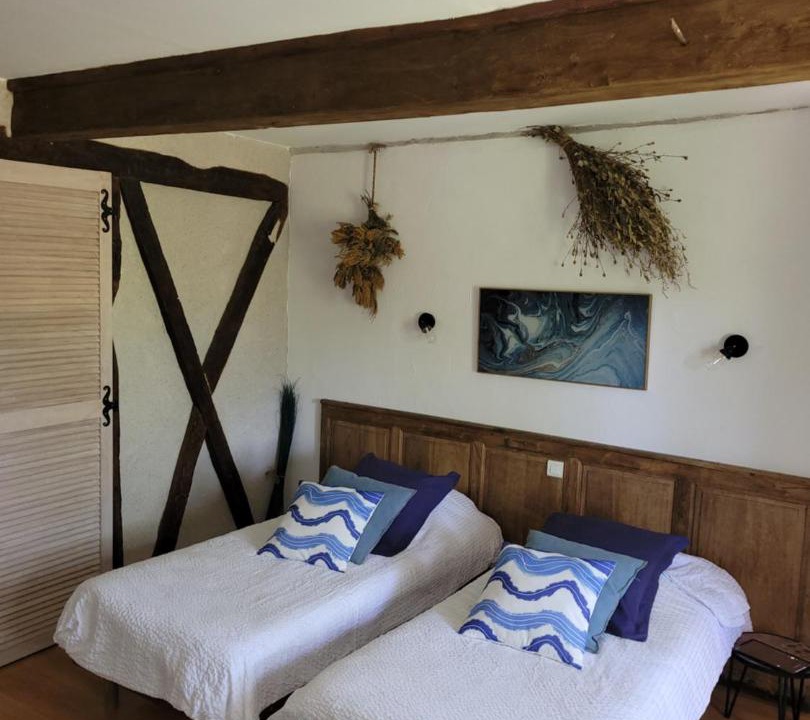 Photo of Bedroom in Castelnau-de-Montmiral