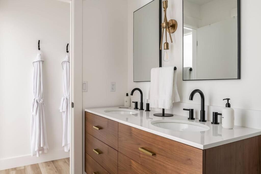 Photo of Bathroom in Glenn
