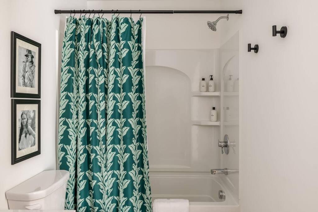 Photo of Bathroom in Glenn