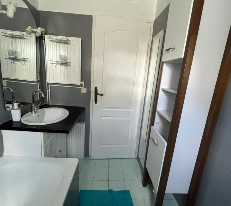 Photo of Bathroom in Nandy