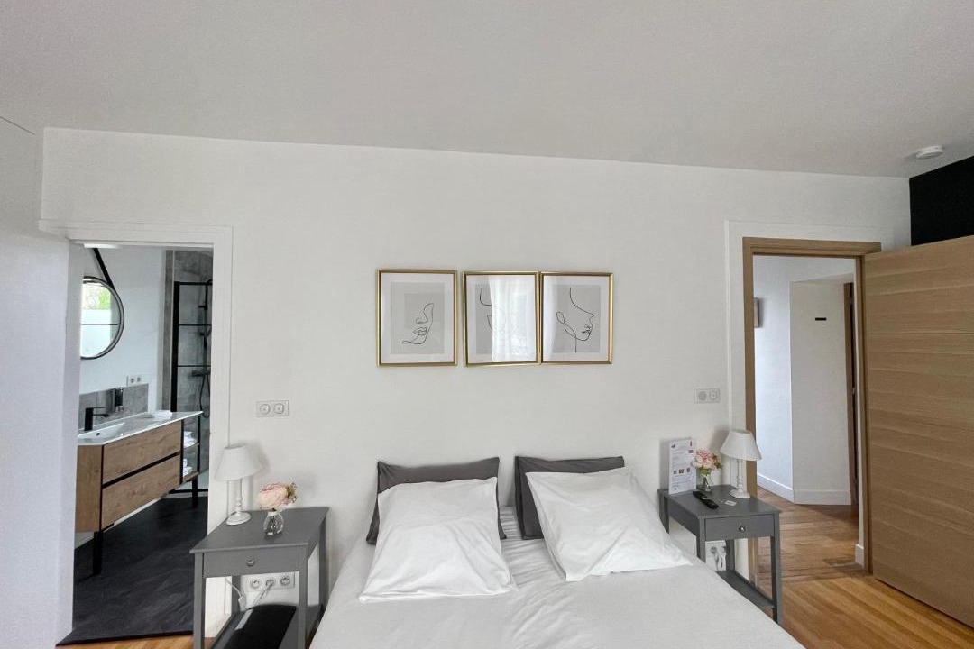 Photo of Bedroom in Couilly-Pont-aux-Dames