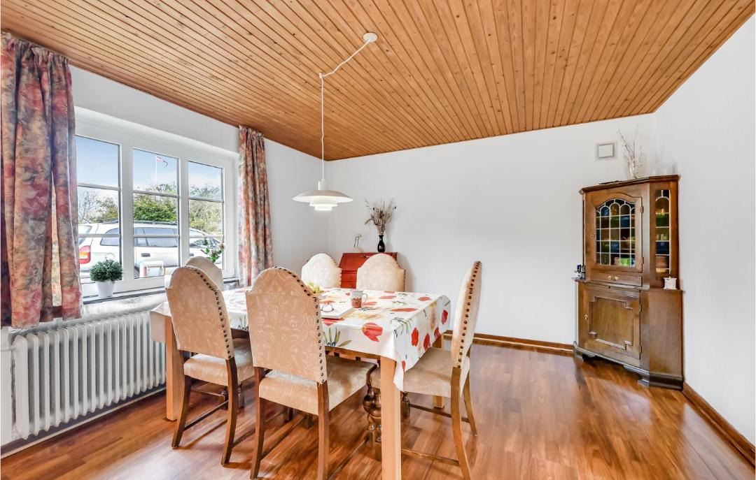 Photo of Others in Tim