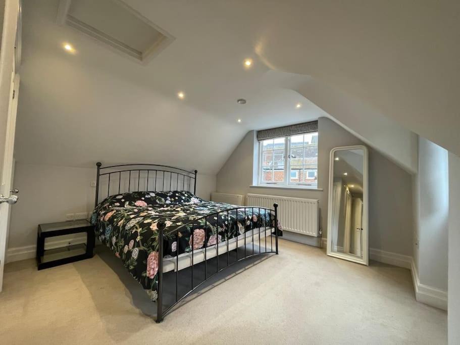 Photo of Bedroom in Guildford