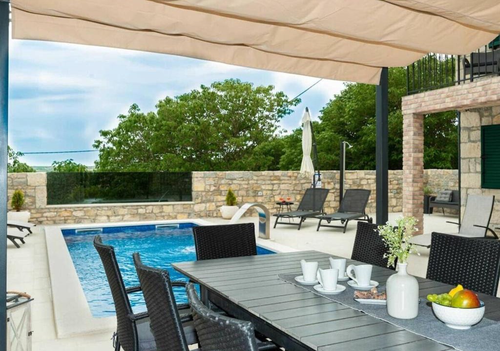 Photo of Patio Balcony in Lisane Ostrovicke