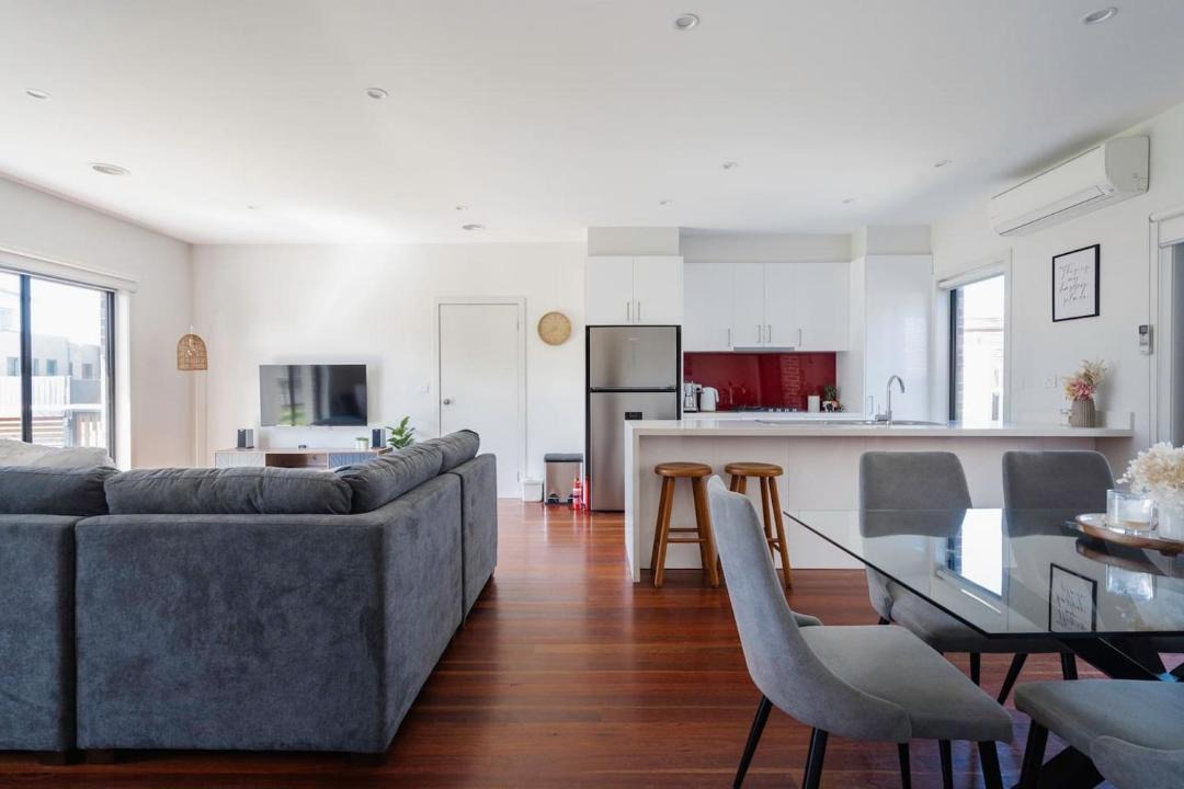 Photo of Others in Rosebud