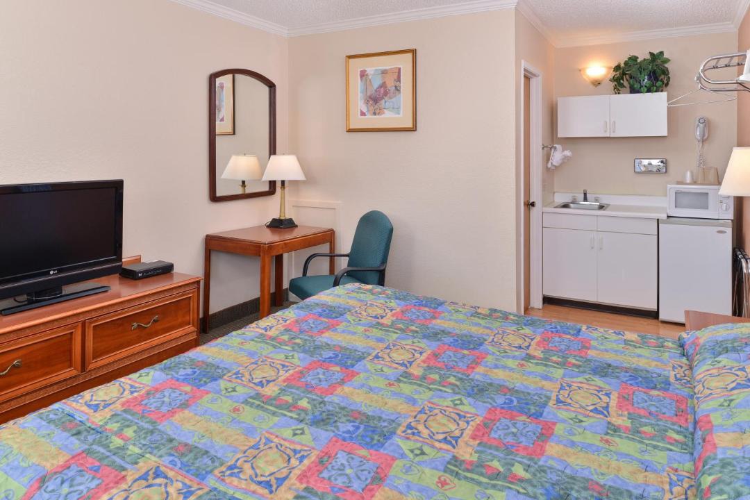 Photo of Others in Dorris