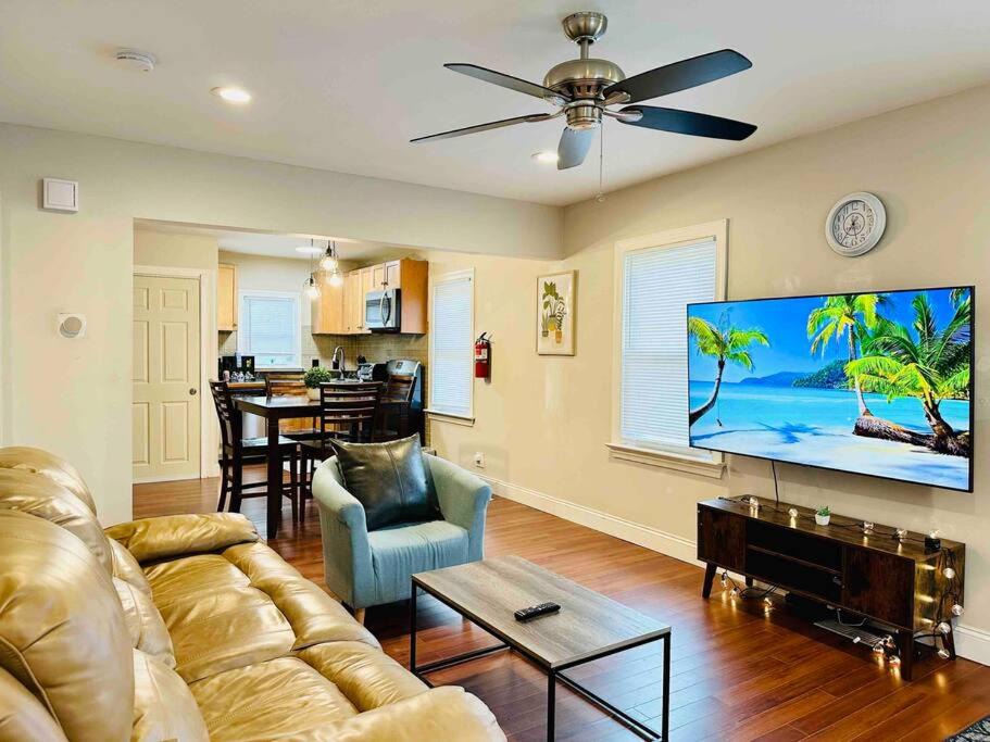 Photo of Livingroom in Cherry Hill