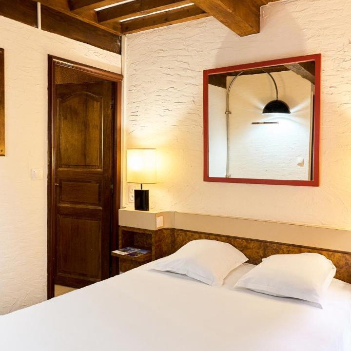 Photo of Bedroom in Sourzy