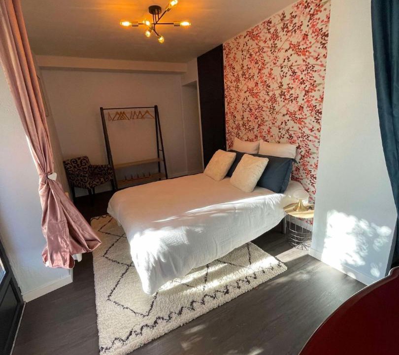 Photo of Bedroom in Espalion