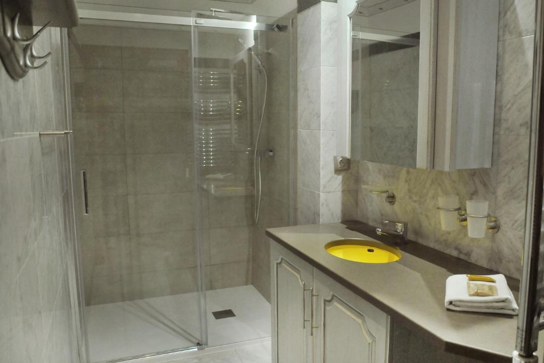 Photo of Bathroom in Frejus Port