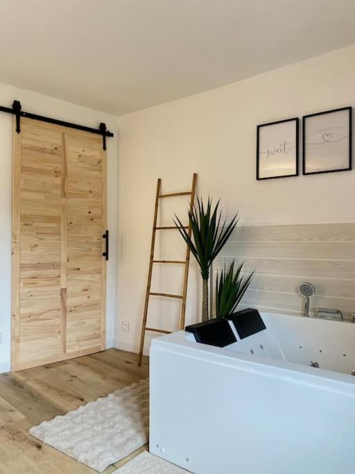 Photo of Bathroom in Precy-sous-Thil