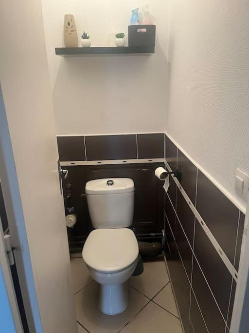 Photo of Bathroom in Royallieu Pompidou