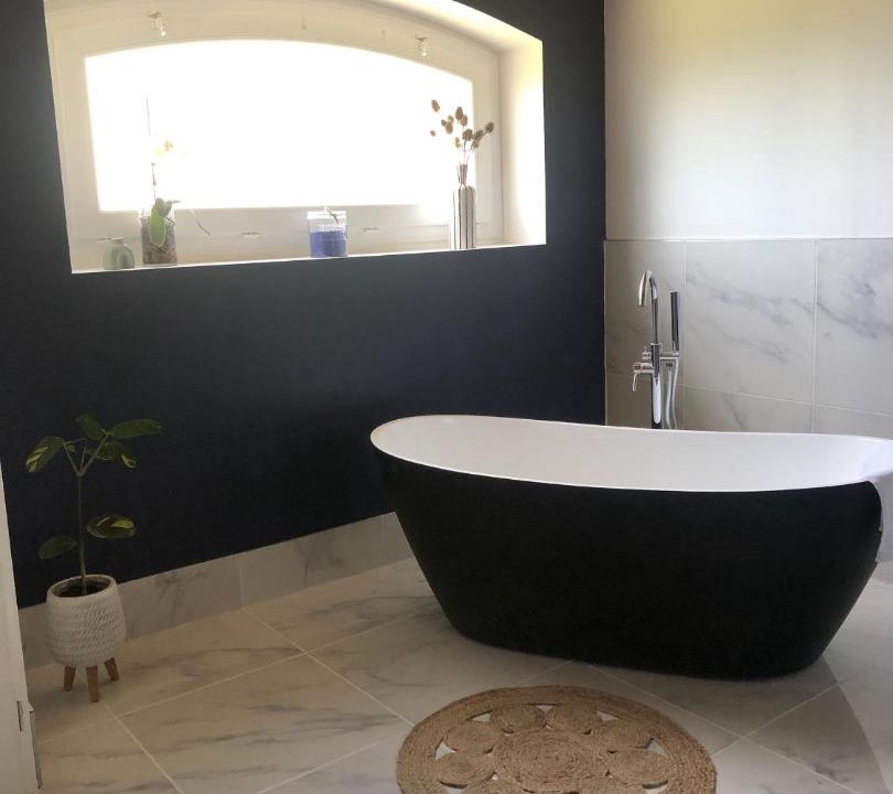 Photo of Bathroom in Garganvillar