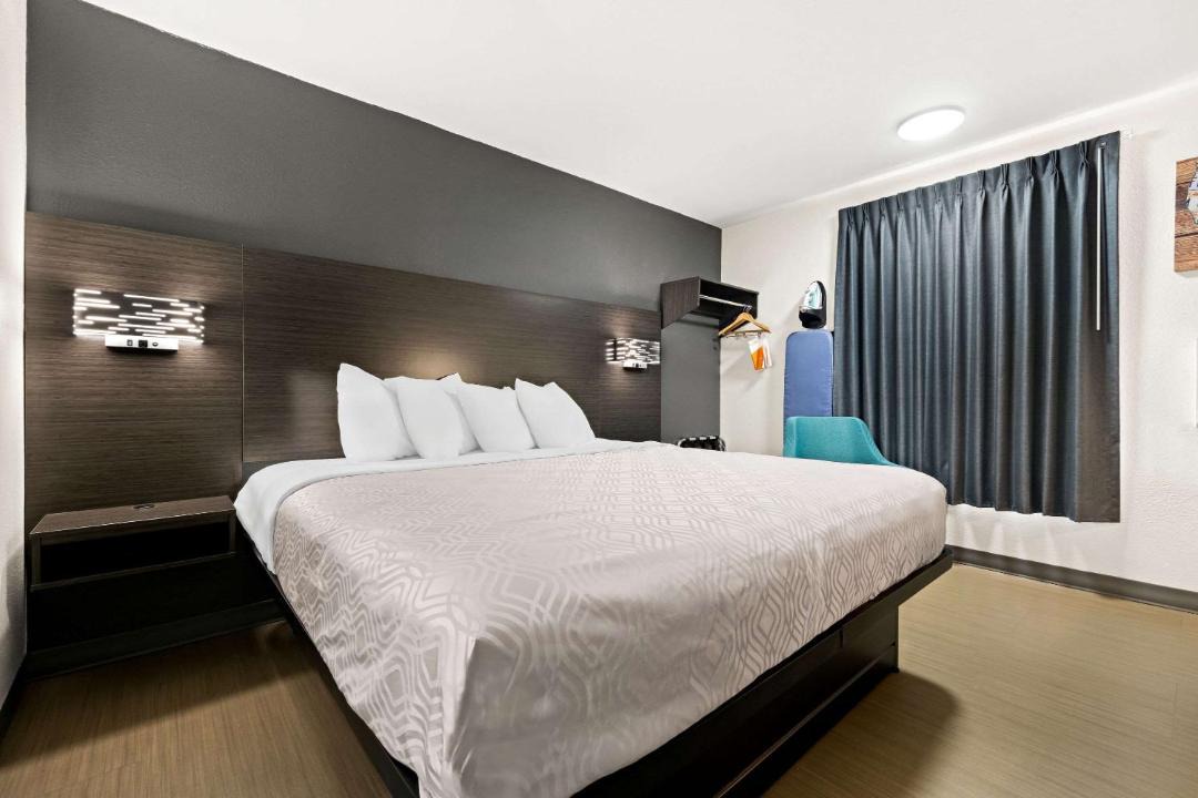 Photo of Bedroom in Dumas