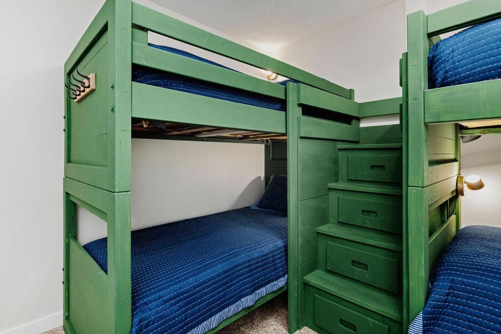 Photo of Bedroom in Treeloft
