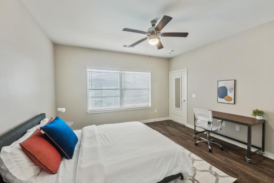 Photo of Bedroom in Willowbrook