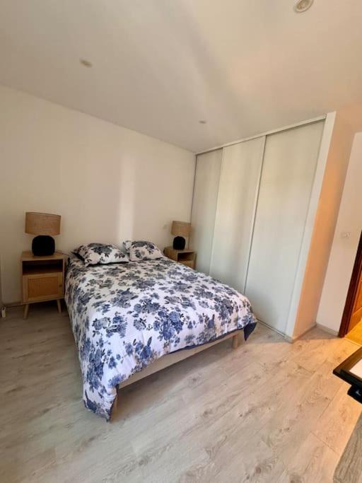 Photo of Bedroom in Roubia