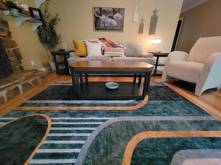 Photo of Livingroom in Cherokee Village