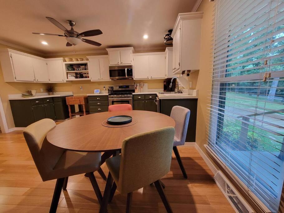 Photo of Kitchen in Cherokee Village