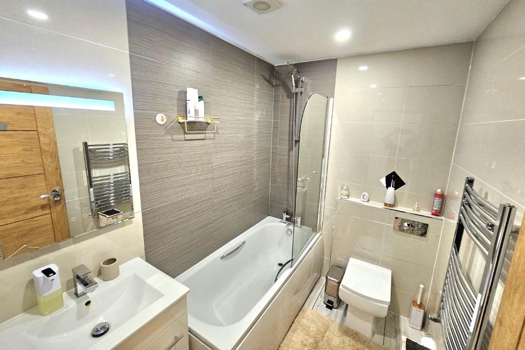 Photo of Bathroom in Lambeth