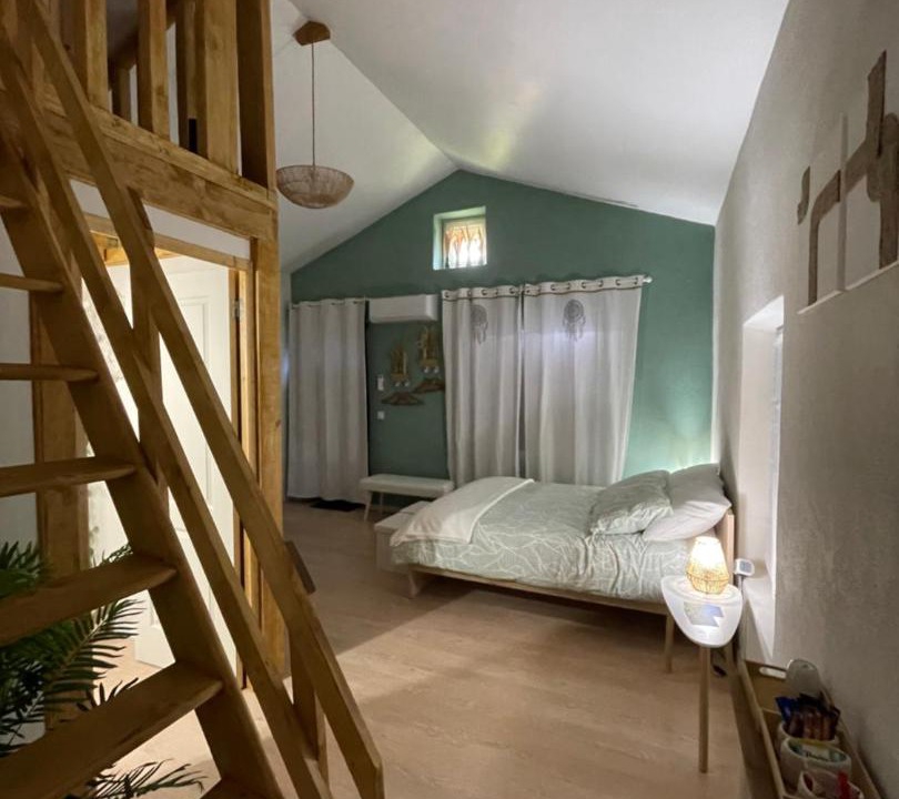 Photo of Bedroom in Saint-Laurent-d'Onay