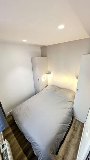 Photo of Bedroom in Abbeville