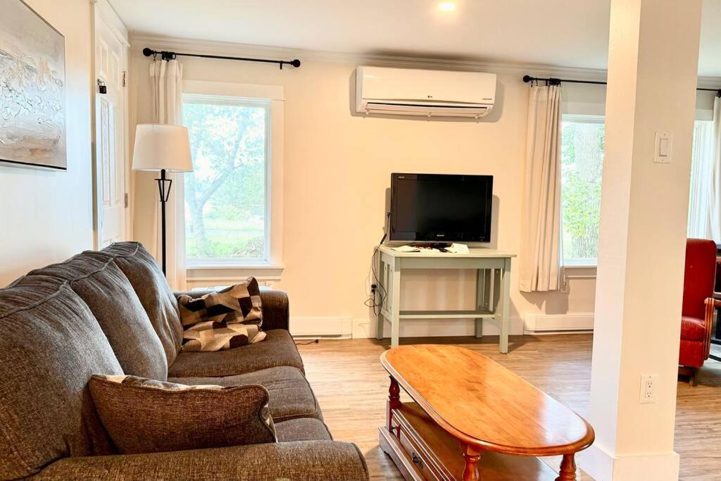 Photo of Livingroom in Yarmouth County