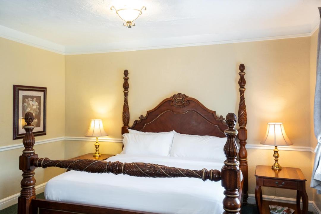 Photo of Bedroom in Lake Lure