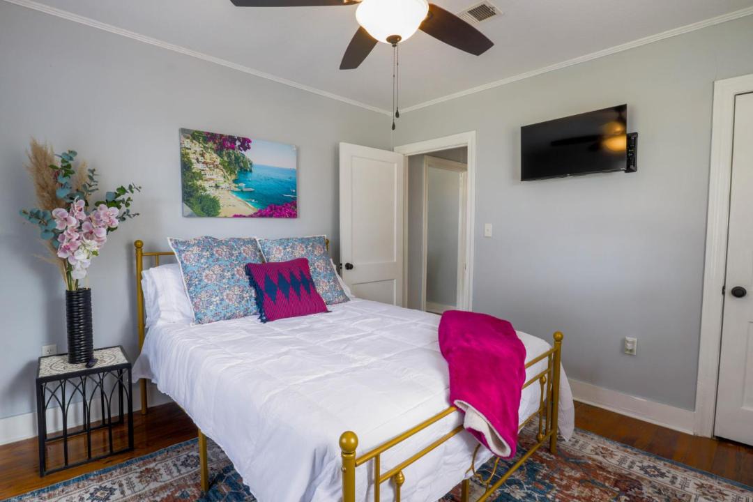 Photo of Bedroom in Hattiesburg