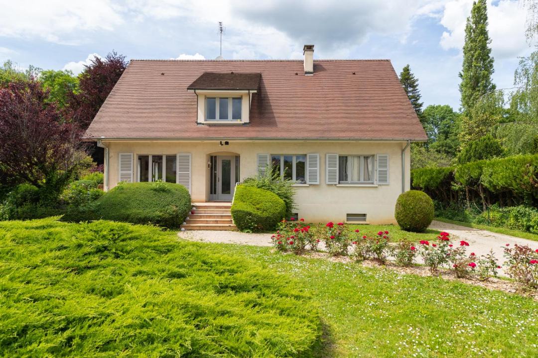 Photo of Others in Voiteur