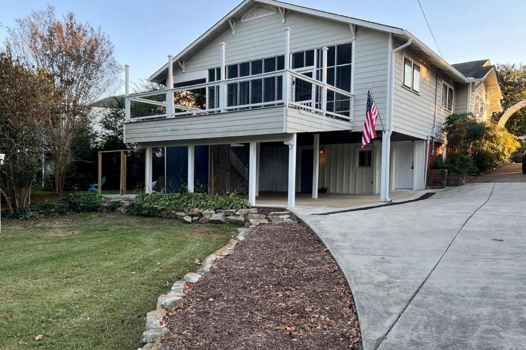 Photo of Others in Albertville