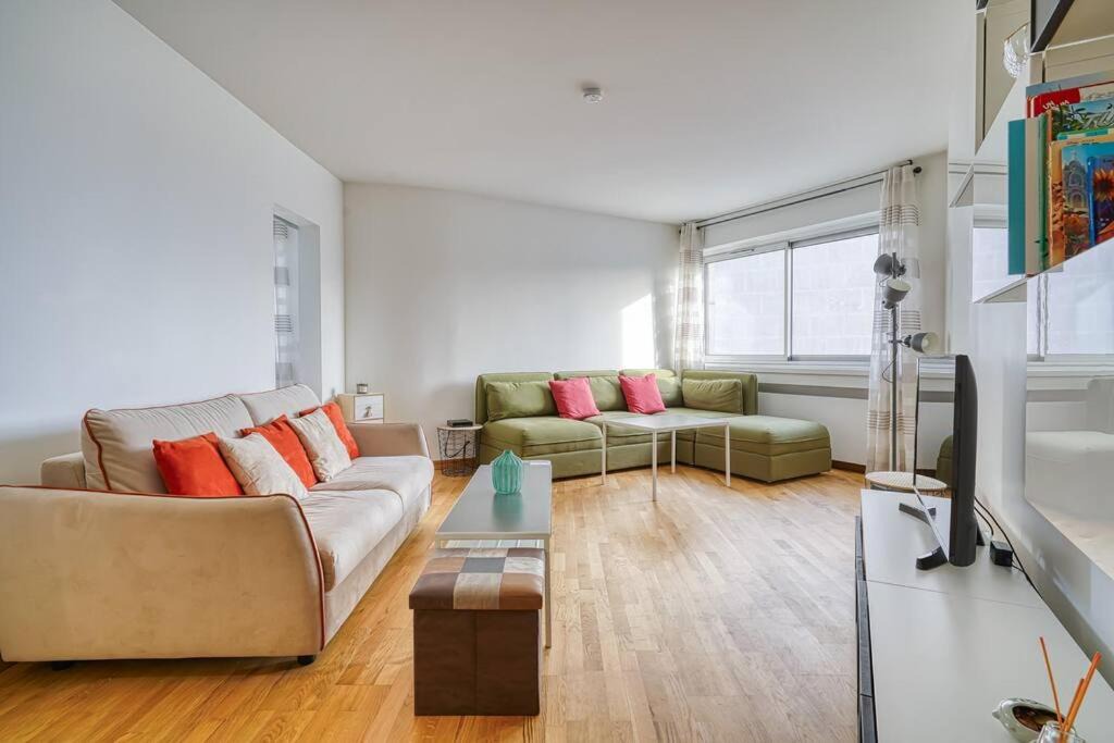 Photo of Others in Grenelle