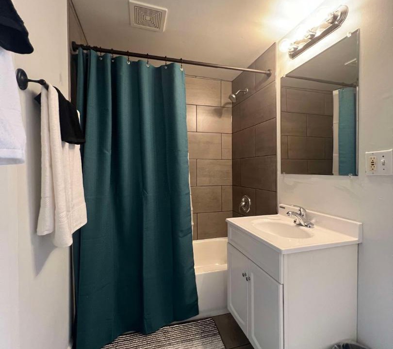 Photo of Bathroom in Lombard
